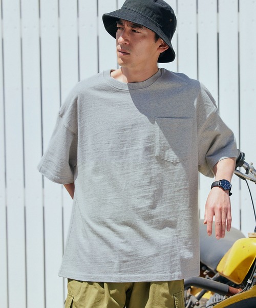 BARK MANHATTAN(バークマンハッタン)の「USAコットン ヘビーウェイト オーバーサイズ クルーネックポケット半袖Tシャツ(Tシャツ/カットソー・メンズ・ホワイト/ブラック/ネイビー/グレー/ライトグリーン/ダークグレー/ライトカーキ/ホワイト系その他/ベージュ系その他/ブルー系その他/パープル系その他/ブルー系その他2・M/L/XL)」の4枚目の写真