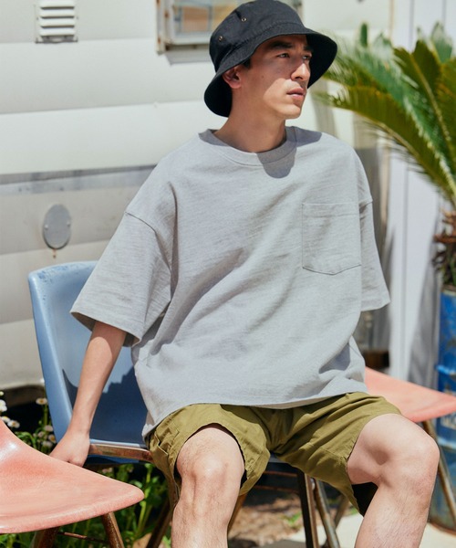 BARK MANHATTAN(バークマンハッタン)の「USAコットン ヘビーウェイト オーバーサイズ クルーネックポケット半袖Tシャツ(Tシャツ/カットソー・メンズ・ホワイト/ブラック/ネイビー/グレー/ライトグリーン/ダークグレー/ライトカーキ/ホワイト系その他/ベージュ系その他/ブルー系その他/パープル系その他/ブルー系その他2・M/L/XL)」の19枚目の写真