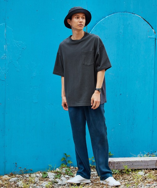 BARK MANHATTAN(バークマンハッタン)の「USAコットン ヘビーウェイト オーバーサイズ クルーネックポケット半袖Tシャツ(Tシャツ/カットソー・メンズ・ホワイト/ブラック/ネイビー/グレー/ライトグリーン/ダークグレー/ライトカーキ/ホワイト系その他/ベージュ系その他/ブルー系その他/パープル系その他/ブルー系その他2・M/L/XL)」の22枚目の写真