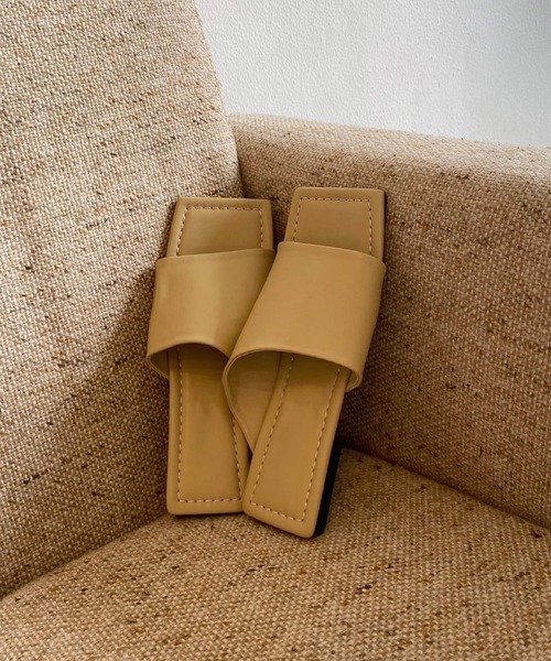 lawgy(ラウジー)の「square toe stitch sandal(サンダル・レディース・ブラウン/ブラック/ライム・S/L/M)」の7枚目の写真