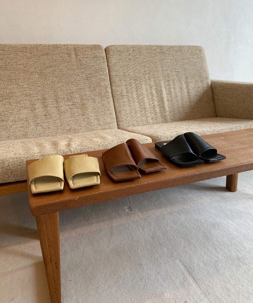 lawgy(ラウジー)の「square toe stitch sandal(サンダル・レディース・ブラウン/ブラック/ライム・S/L/M)」の10枚目の写真