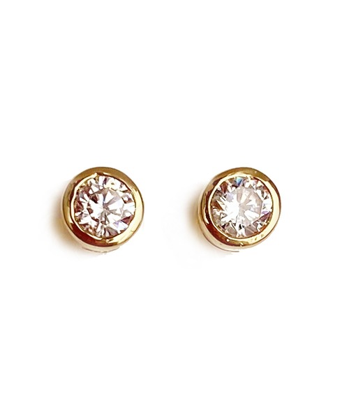 Blanche(ブランシュ)の「Blanche ブランシュ クリアストーンキャッチピアス Petit(プティ) SILVER(ピアス(両耳用)・レディース・シルバー/ゴールド・FREE)」の2枚目の写真