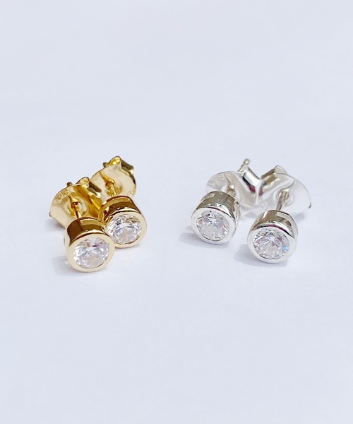 Blanche(ブランシュ)の「Blanche ブランシュ クリアストーンキャッチピアス Petit(プティ) SILVER(ピアス(両耳用)・レディース・シルバー/ゴールド・FREE)」の3枚目の写真