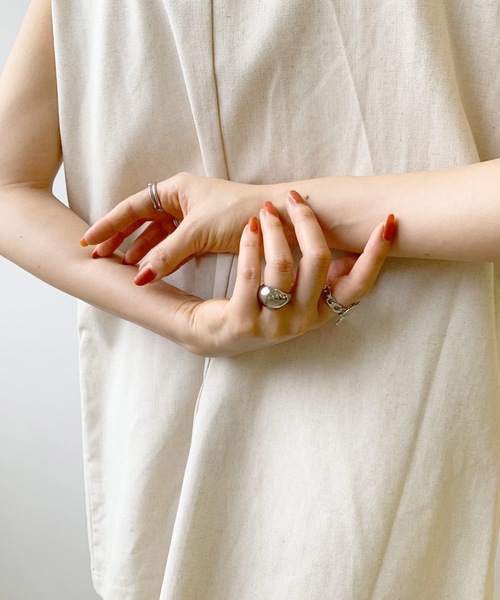 LIAN（リアン）の「ラウンドボリュームリング（リング・レディース・シルバー・ONE SIZE）」の3枚目の写真