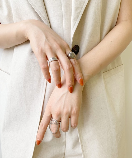 LIAN（リアン）の「ラウンドボリュームリング（リング・レディース・シルバー・ONE SIZE）」の4枚目の写真