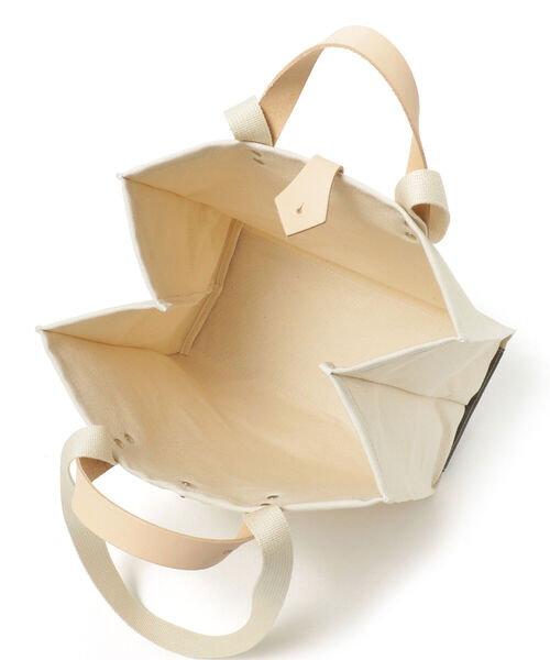 B:MING by BEAMS（ビーミングバイビームス）の「The Container Shop × B:MING by BEAMS / 別注 キャンバス 2WAY トートバッグ（トートバッグ・メンズ・ブラック/オフホワイト・ONE SIZE）」の4枚目の写真