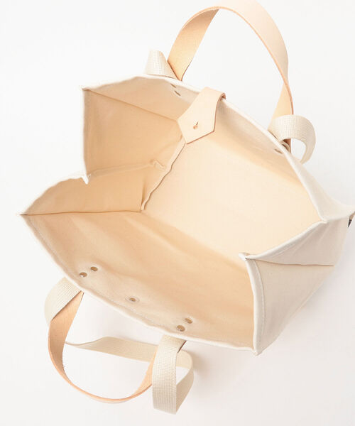 B:MING by BEAMS（ビーミングバイビームス）の「The Container Shop × B:MING by BEAMS / 別注 キャンバス 2WAY トートバッグ（トートバッグ・メンズ・ブラック/オフホワイト・ONE SIZE）」の15枚目の写真