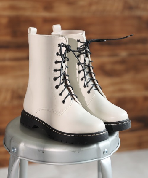 VIVIAN（ヴィヴィアン）の「厚底8ホールレースアップショートブーツ（ブーツ・レディース・ワイン/ダークブラウン/ブラック/ホワイト・LL/S/M/L）」の5枚目の写真