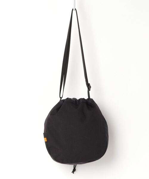 KELTY(ケルティ)の「【KELTY/ケルティー】 コーデュラナイロン ワンポイント 巾着ショルダーバッグ(ショルダーバッグ・レディース・ブラック/ネイビー/オリーブ/マスタード/キャメル・FREE)」の7枚目の写真