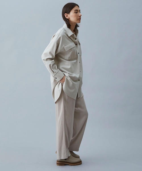 【1er プルミエアロンディスモン】圧縮ウールジャージーシャツ　ライトグレー 1er Arrondissement（プルミエアロンディスモン）の「圧縮ウール