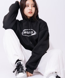 DEVICE（デバイス）の「オーバーサイズ カレッジロゴ ストリートルーズ スウェット パーカー（パーカー・メンズ）」