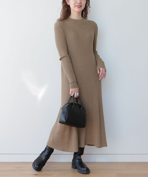 BEAMS LIGHTS(ビームスライツ)の「BEAMS LIGHTS / スタンドネック リブ ニットワンピース(ワンピース・レディース・レッド/ブラウン系その他4/ネイビー・ONE SIZE)」の5枚目の写真
