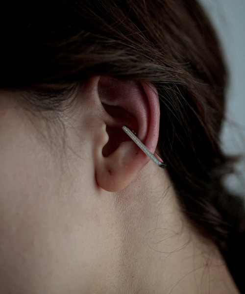 PAS TIERRA（パティエラ）の「【Carillon】ストレートイヤーカフ（イヤーカフ・レディース・イエローゴールド/シルバー・FREE）」の7枚目の写真