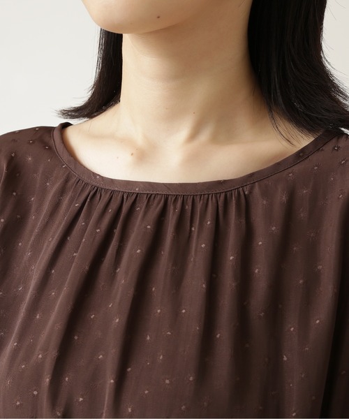 NATURAL BEAUTY BASIC(ナチュラルビューティーベーシック)の「割繊フラワージャガードワンピース(ワンピース・レディース・ブラウン/ボルドー・SMALL/MEDIUM)」の8枚目の写真
