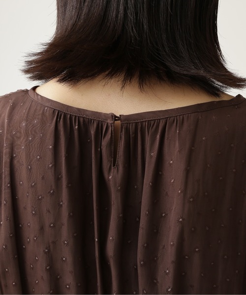 NATURAL BEAUTY BASIC(ナチュラルビューティーベーシック)の「割繊フラワージャガードワンピース(ワンピース・レディース・ブラウン/ボルドー・SMALL/MEDIUM)」の11枚目の写真