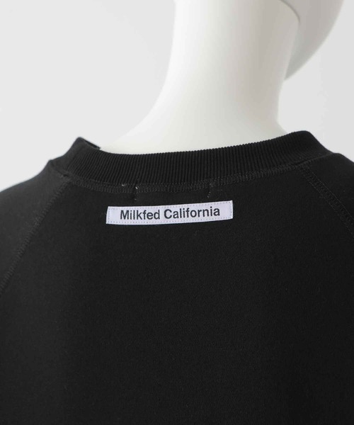 MILKFED.(ミルクフェド)の「SIDE LINE WIDE SWEAT TOP(スウェット・レディース・オフホワイト/ブラック/ベージュ・ONE SIZE)」の14枚目の写真
