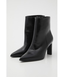 ストレートショートブーティ―