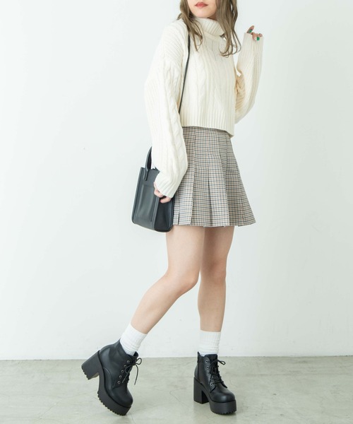 WEGO（ウィゴー）の「WEGO/ハイネックショートニット（ニット/セーター・レディース・グリーン/ブラック/ホワイト・FREE）」の6枚目の写真