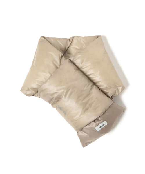 NANGA(ナンガ)の「NANGA / Portable Light Down Muffler(マフラー・メンズ・ブラック/ベージュ/ネイビー・ONE SIZE)」の1枚目の写真