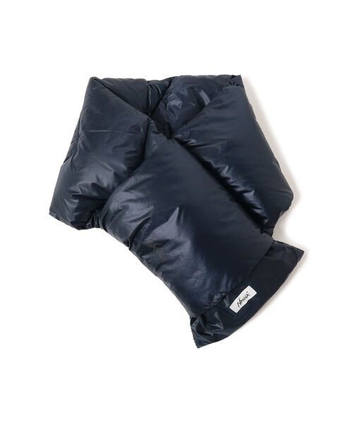 NANGA(ナンガ)の「NANGA / Portable Light Down Muffler(マフラー・メンズ・ブラック/ベージュ/ネイビー・ONE SIZE)」の3枚目の写真