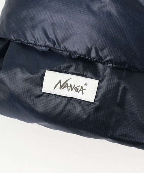NANGA(ナンガ)の「NANGA / Portable Light Down Muffler(マフラー・メンズ・ブラック/ベージュ/ネイビー・ONE SIZE)」の13枚目の写真
