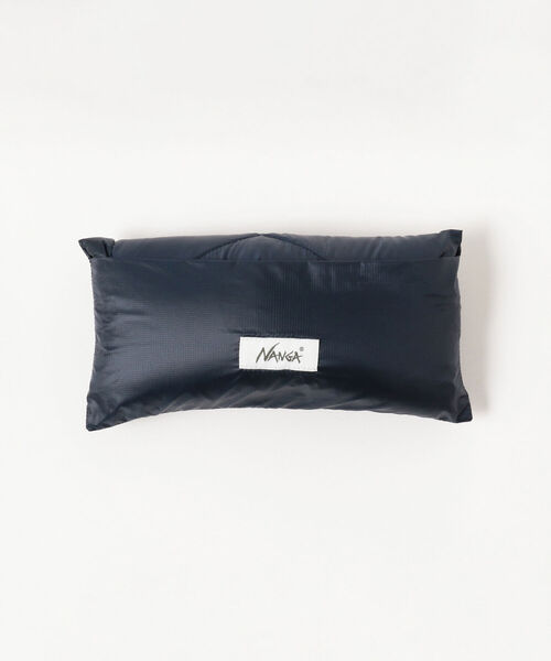 NANGA(ナンガ)の「NANGA / Portable Light Down Muffler(マフラー・メンズ・ブラック/ベージュ/ネイビー・ONE SIZE)」の15枚目の写真