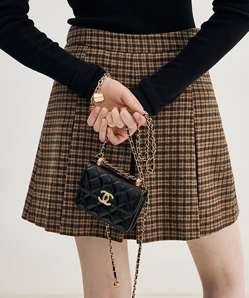 Fano Studios】【2021AW】Waist buckle pleated skirt FD21B009 Fano Fano Studios】【2021AW】Waist buckle pleated skirt FD21B009 Fano