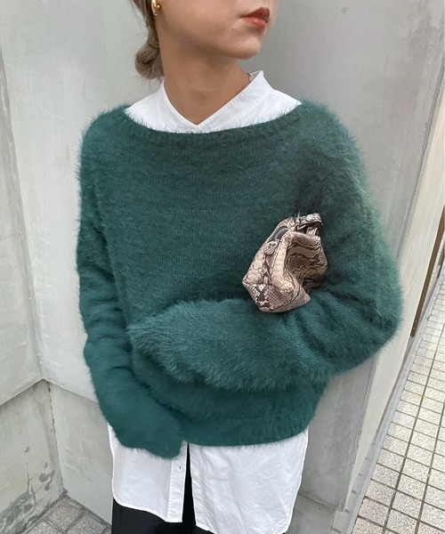 feepur（フェピュール）の「《ウォッシャブル》フェザーヤーンボートネックニット（ニット/セーター・レディース・ブラック/エンジ/ベージュ/オフホワイト/グリーン/マスタード・MEDIUM）」の4枚目の写真