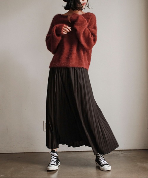 feepur（フェピュール）の「《ウォッシャブル》フェザーヤーンボートネックニット（ニット/セーター・レディース・ブラック/エンジ/ベージュ/オフホワイト/グリーン/マスタード・MEDIUM）」の14枚目の写真