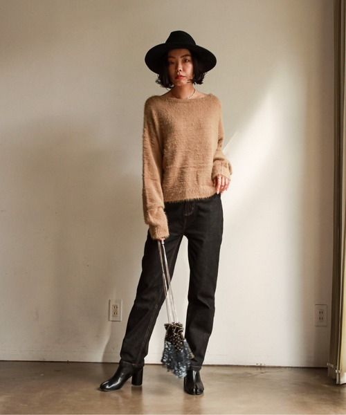 feepur（フェピュール）の「《ウォッシャブル》フェザーヤーンボートネックニット（ニット/セーター・レディース・ブラック/エンジ/ベージュ/オフホワイト/グリーン/マスタード・MEDIUM）」の7枚目の写真