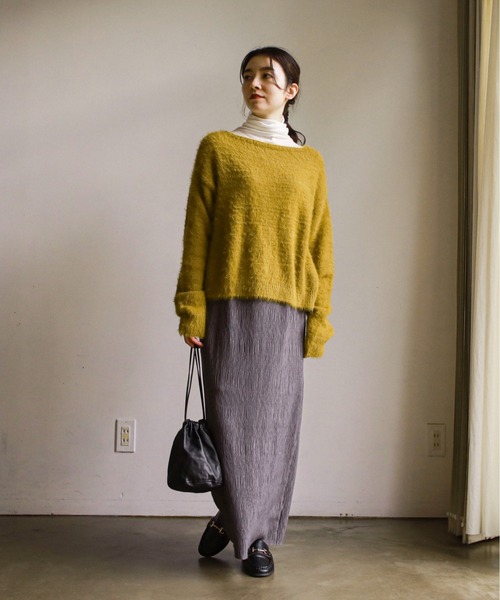 feepur（フェピュール）の「《ウォッシャブル》フェザーヤーンボートネックニット（ニット/セーター・レディース・ブラック/エンジ/ベージュ/オフホワイト/グリーン/マスタード・MEDIUM）」の16枚目の写真