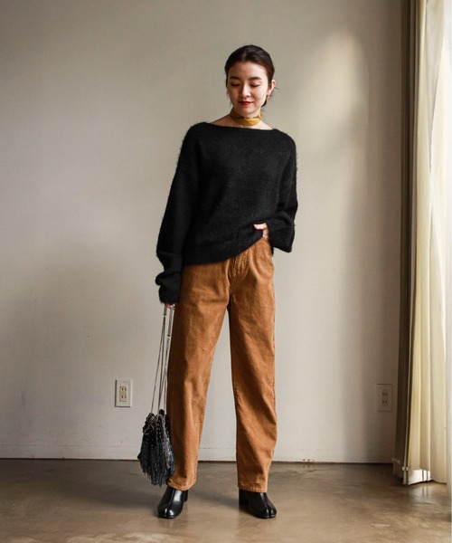 feepur（フェピュール）の「《ウォッシャブル》フェザーヤーンボートネックニット（ニット/セーター・レディース・ブラック/エンジ/ベージュ/オフホワイト/グリーン/マスタード・MEDIUM）」の12枚目の写真