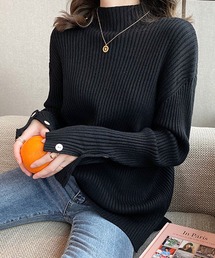 袖ボタンリブニット