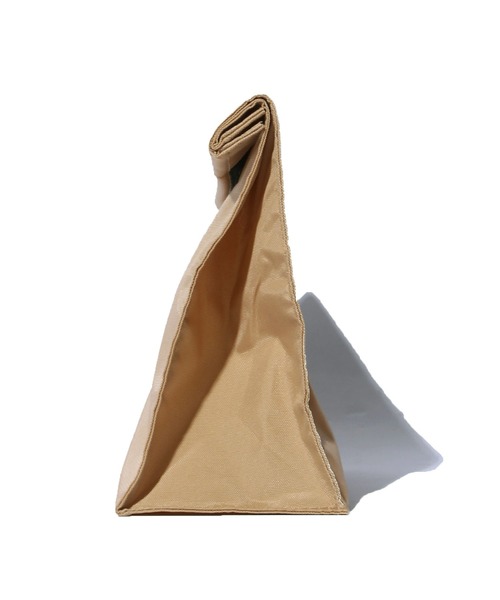 PENCO(ペンコ)の「penco/ペンコ ToGoサック ポーチ 紙袋風(ポーチ・メンズ・ホワイト/ベージュ/ダークグリーン/オレンジ/ネイビー/ブラック・FREE)」の7枚目の写真