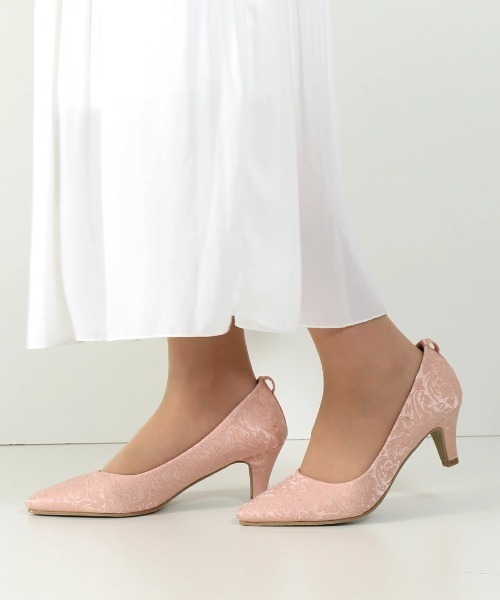 Parade（パレード）の「【極ふわっ】アーモンドトゥストラップパンプス　19038【Parade】（パンプス・レディース・ブラック/ベージュ/グレー/ライトピンク/ブラック系その他/アイボリー/ネイビー系/ライトグレー/ベージュ系その他/ピンク/ワイン/シルバー/アイボリー系1・22.5cm/23.5cm/24.5cm/25.5cm/23.0cm/24.0cm/25.0cm/22.0cm/26.0cm）」の10枚目の写真