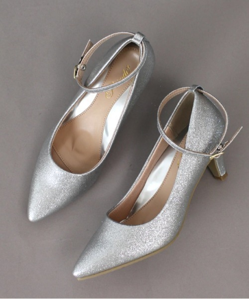 Parade（パレード）の「【極ふわっ】アーモンドトゥストラップパンプス　19038【Parade】（パンプス・レディース・ブラック/ベージュ/グレー/ライトピンク/ブラック系その他/アイボリー/ネイビー系/ライトグレー/ベージュ系その他/ピンク/ワイン/シルバー/アイボリー系1・22.5cm/23.5cm/24.5cm/25.5cm/23.0cm/24.0cm/25.0cm/22.0cm/26.0cm）」の13枚目の写真