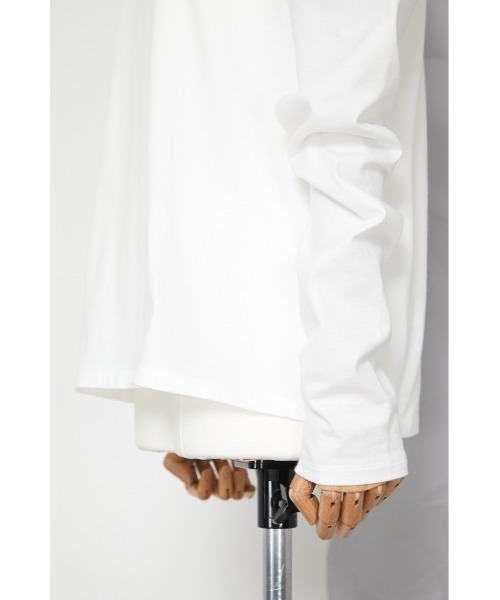 RIM.ARK(リムアーク)の「Power shoulder L/S tee(Tシャツ/カットソー・レディース・ライトベージュ/ブラック/オフホワイト/ライトグリーン・FREE)」の18枚目の写真