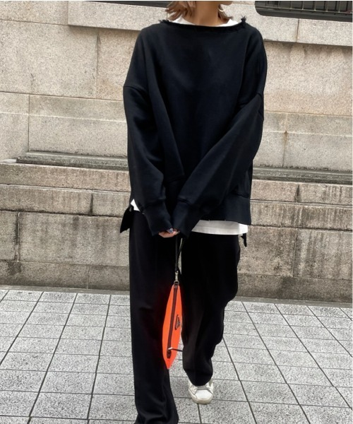 ulu(ウル)の「Original Big silhouette damage sweat(スウェット・レディース・ブラック/グリーン・FREE)」の2枚目の写真