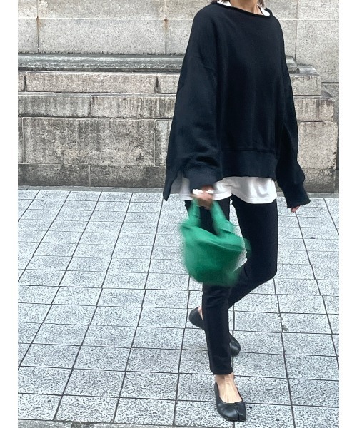 ulu(ウル)の「Original Big silhouette damage sweat(スウェット・レディース・ブラック/グリーン・FREE)」の6枚目の写真