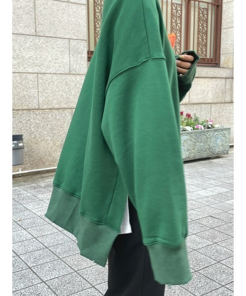 ulu(ウル)の「Original Big silhouette damage sweat(スウェット・レディース・ブラック/グリーン・FREE)」の15枚目の写真