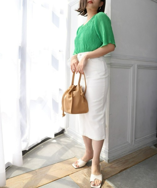 moment+（モーメントプラス）の「フェイクレザー 2WAY巾着ショルダーバッグ（ショルダーバッグ・レディース・ブラック/ベージュ/オレンジ/モカ/グレイッシュベージュ・FREE）」の8枚目の写真