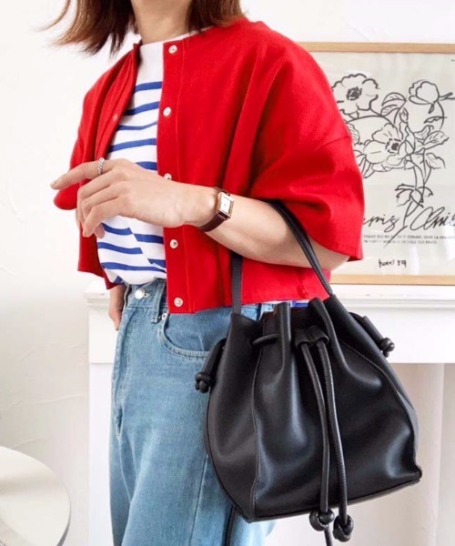 moment+（モーメントプラス）の「フェイクレザー 2WAY巾着ショルダーバッグ（ショルダーバッグ・レディース・ブラック/ベージュ/オレンジ/モカ/グレイッシュベージュ・FREE）」の10枚目の写真