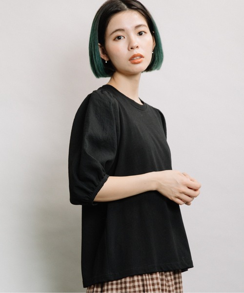 refinedworks(リファインドワークス)の「袖異素材5分袖PO(Tシャツ/カットソー・レディース・ブラック/オフホワイト/キャメル・FREE)」の2枚目の写真