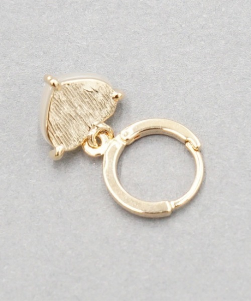 flower（フラワー）の「ピュアハートピアス（ピアス（片耳用）・レディース・ゴールド・FREE）」の4枚目の写真