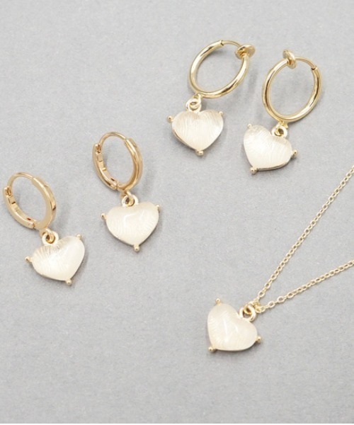 flower（フラワー）の「ピュアハートピアス（ピアス（片耳用）・レディース・ゴールド・FREE）」の3枚目の写真