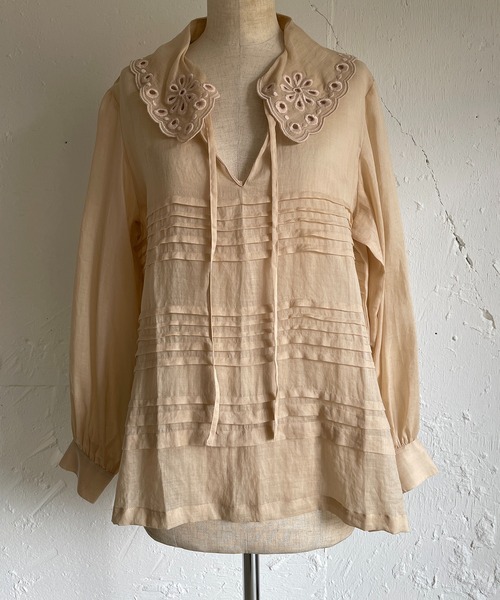 Heriter（エリテ）の「カットワークカラーブラウス（シャツ/ブラウス・レディース・ブラック/ベージュ・38）」の17枚目の写真