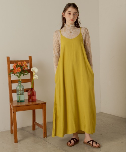 ANGIE(アンジー)の「クロスストラップフラットサンダル(サンダル・レディース・ブラウン/イエロー/アイボリー/ブラック・LARGE/MEDIUM/X-LARGE)」の12枚目の写真