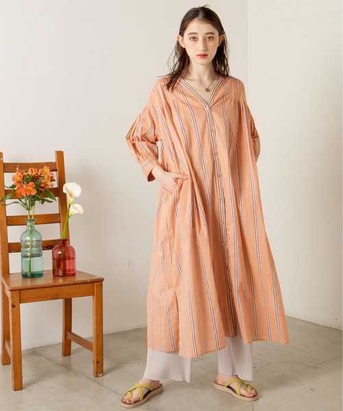 ANGIE(アンジー)の「クロスストラップフラットサンダル(サンダル・レディース・ブラウン/イエロー/アイボリー/ブラック・LARGE/MEDIUM/X-LARGE)」の13枚目の写真