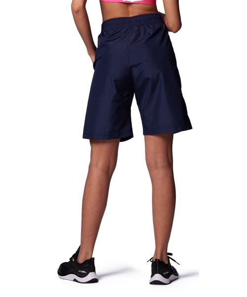 UNDER ARMOUR(アンダーアーマー)の「UAウーブン ハーフ パンツ(トレーニング/レディース)(その他パンツ・レディース・ブラック/ネイビー・L/XL/M/S)」の8枚目の写真