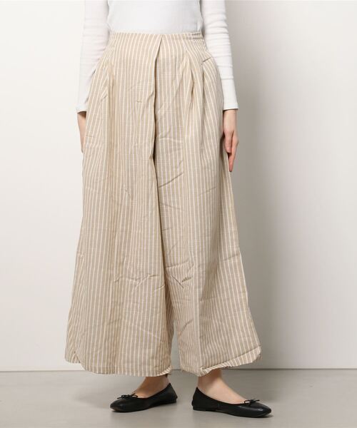 sandy(サンディー)の「【sandy】ウエストタックパンツ(その他パンツ・レディース・ベージュ/オフホワイト/ブルー・FREE)」の2枚目の写真